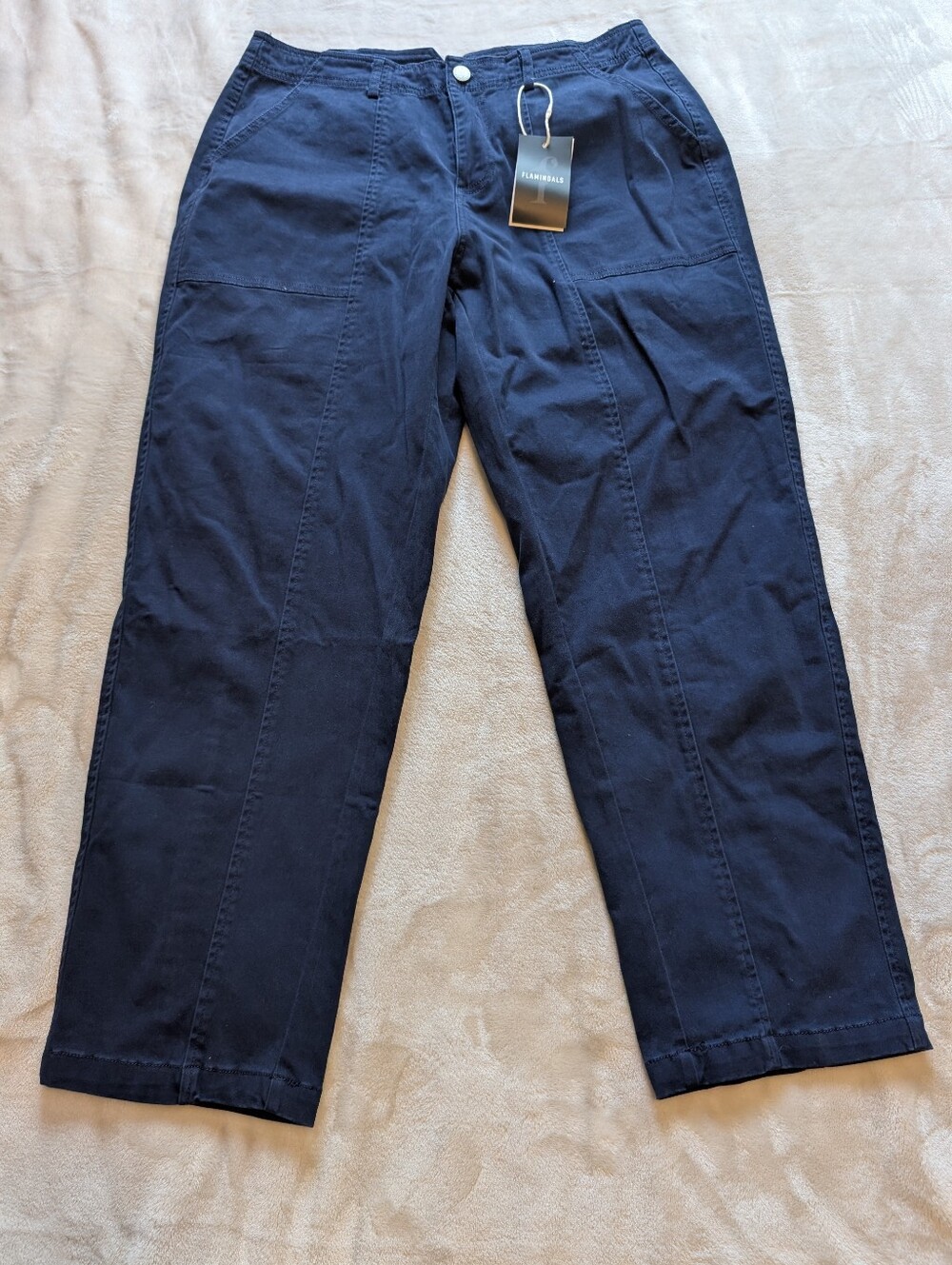 Flamingals Solid Stitch Detail Mid Waist Barrel Leg Crop Pants NWT Medium - Picture 3 of 8